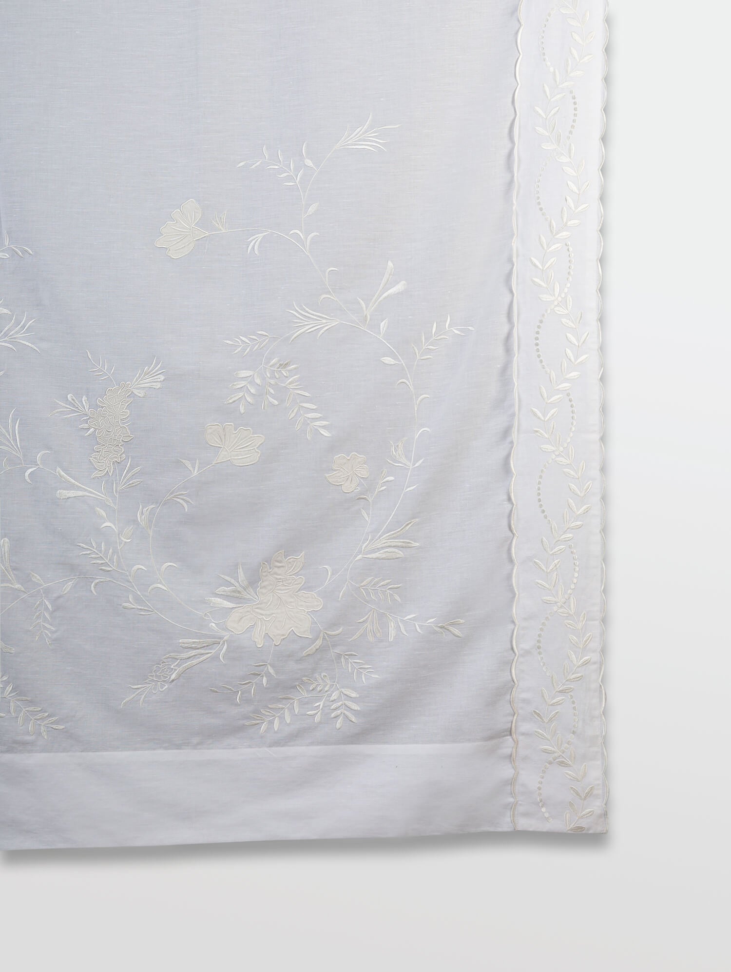       Luxury Embroidered Curtains for Home & Office | MiRooh