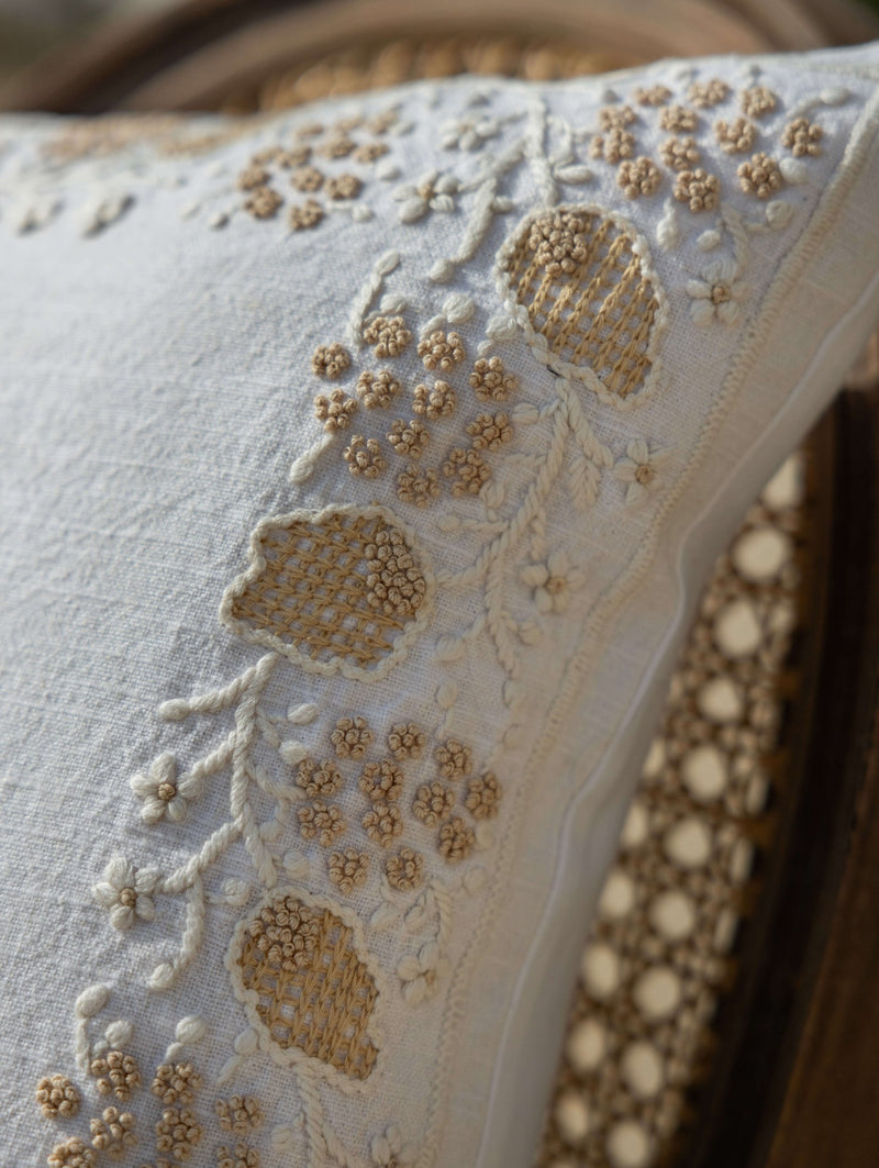 Angoor Bela Border Ivory Cushion