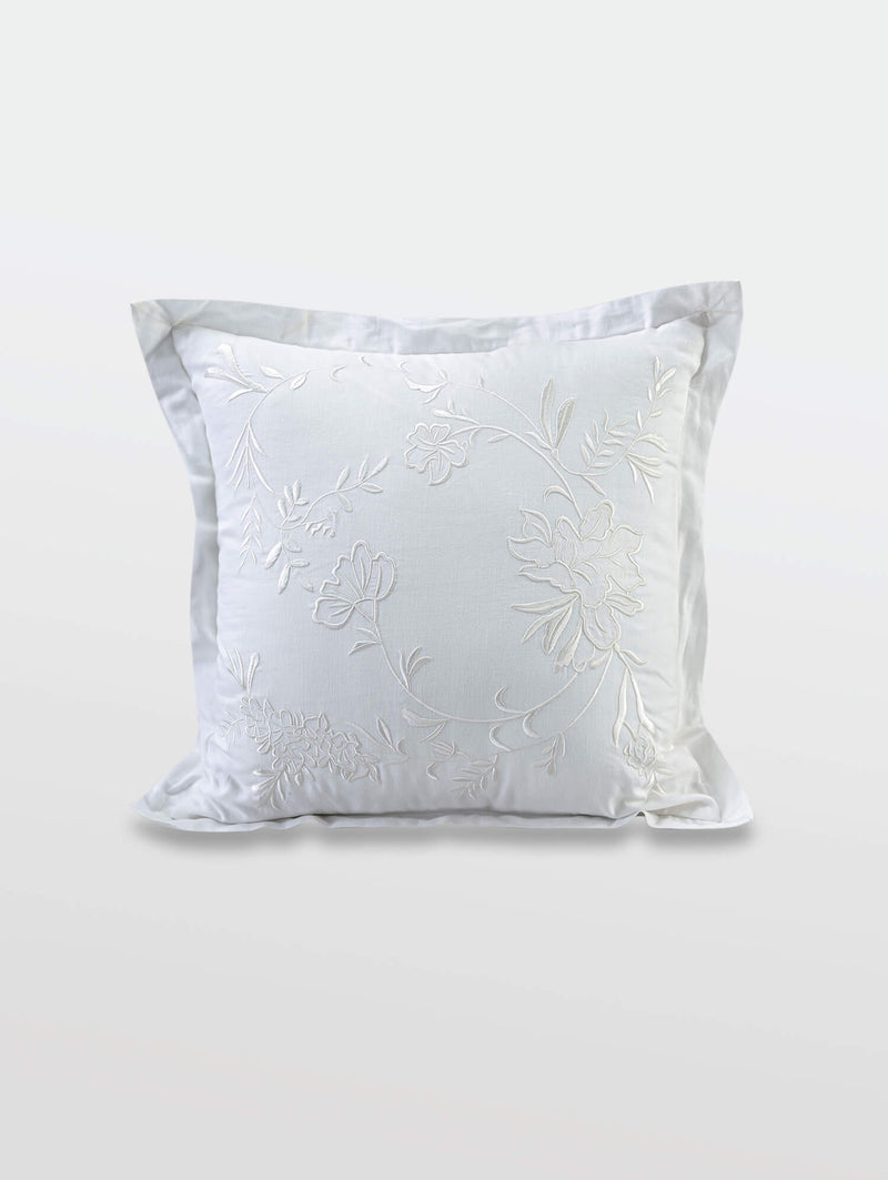 andraab-white-cushion-03