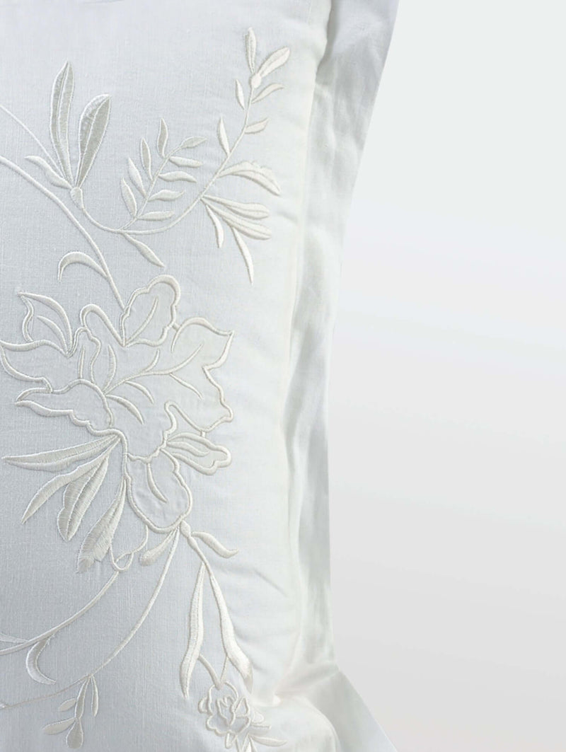andraab-white-fabric-sample-02