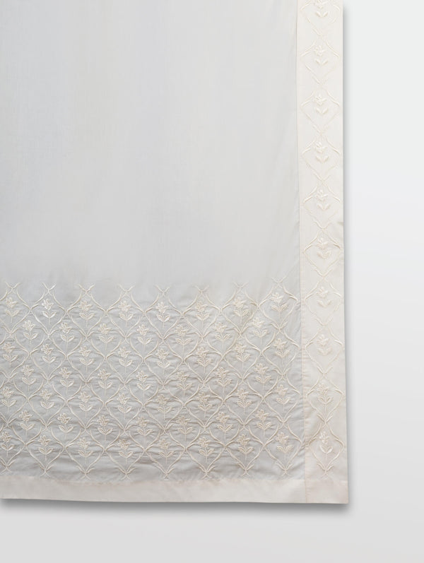 sumbal-embroidered-curtain-01